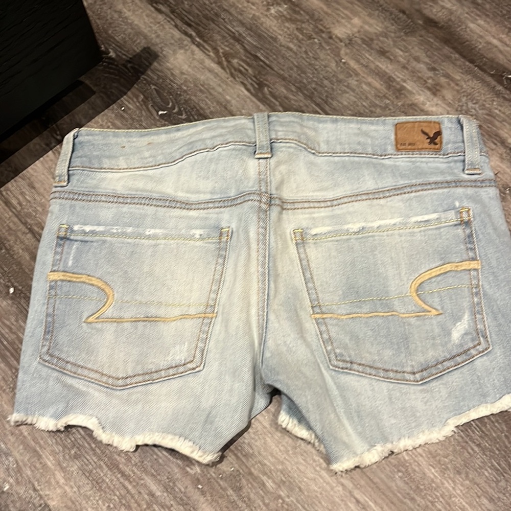 Shorts - Picture 3 of 3